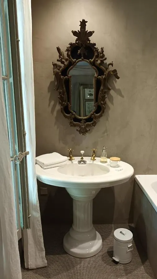 Le Complot : Maison Privee En Plein Coeur D'Avignon France