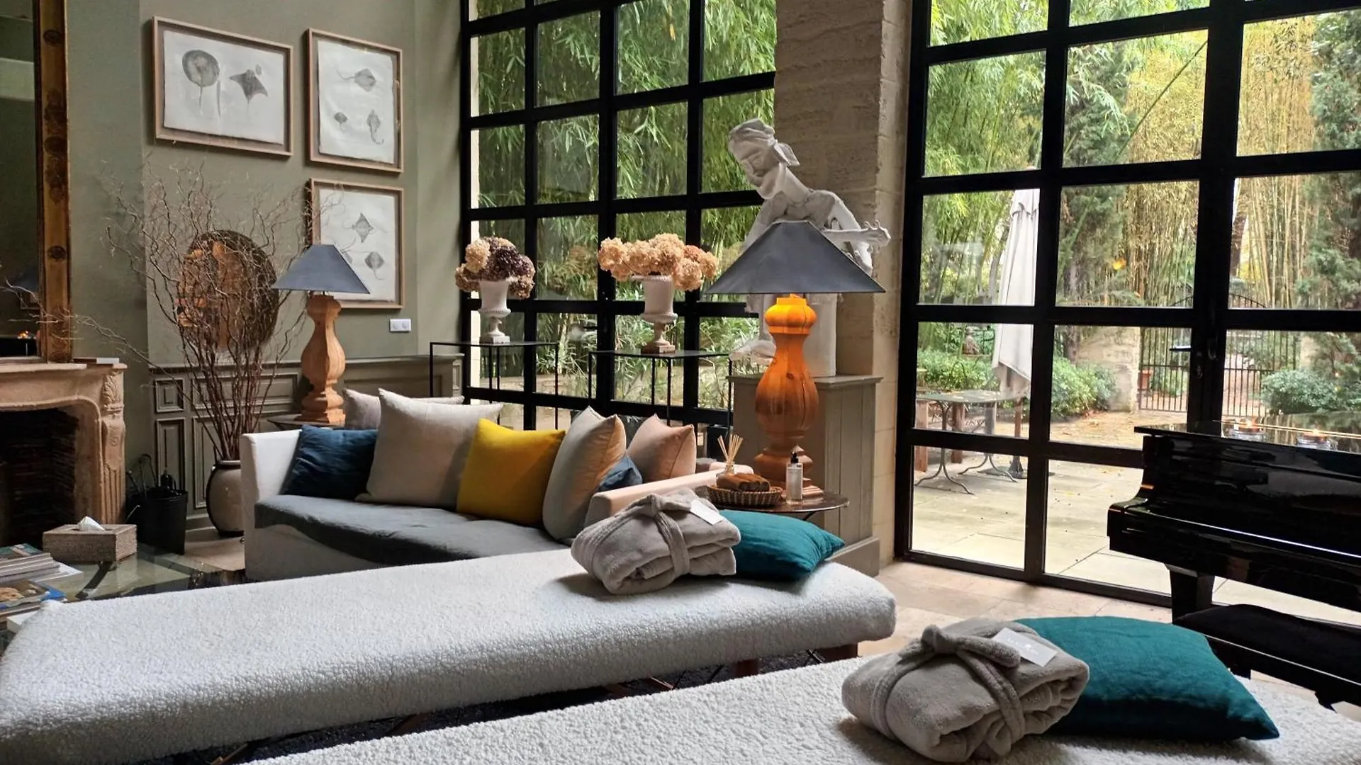 Holiday home Le Complot : Maison Privee En Plein Coeur D'Avignon